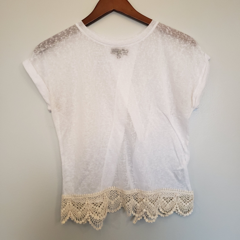 ⭐G21 White Sheer Cream Lace Open Back Top Size Medium